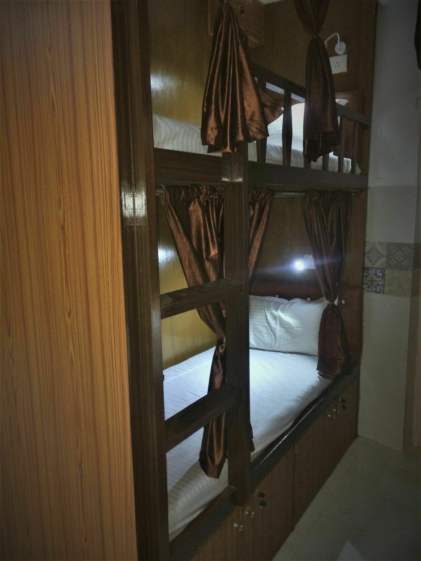 Zara Dormitory Mumbai Exterior foto